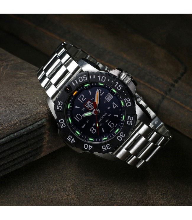 Navy Seal Steel 3250 Time Date Series | 3254.CB